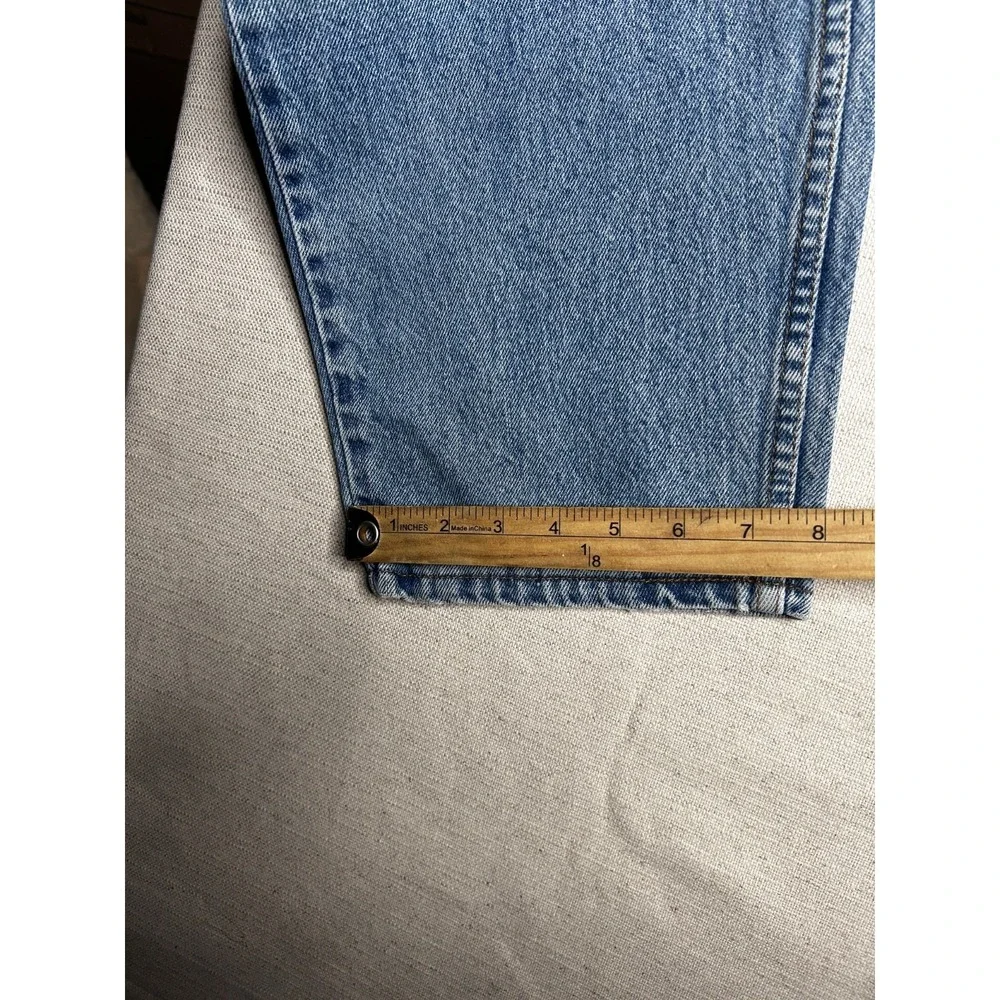 Vintage Levi's 560 Loose Fit Jeans Men's 40x30 USA Made Tapered Leg Light Wash